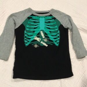 Gap EUC Halloween Candy shirt 2T